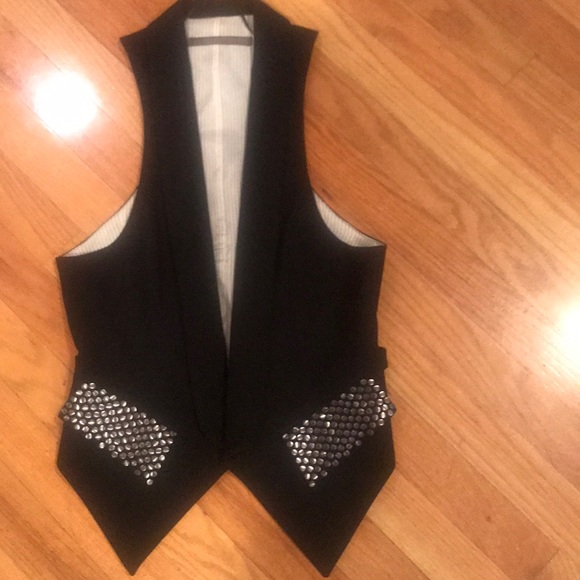 Vest with studs - Picture 1 of 6
